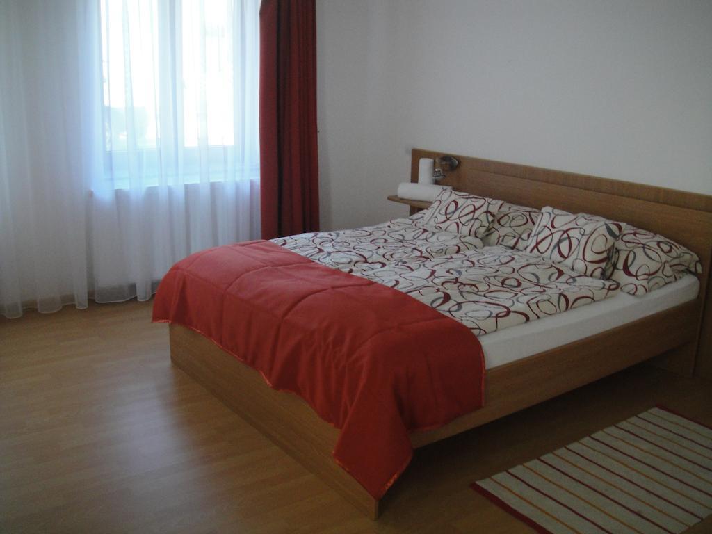 Hotel Paks Panzió Habitación foto